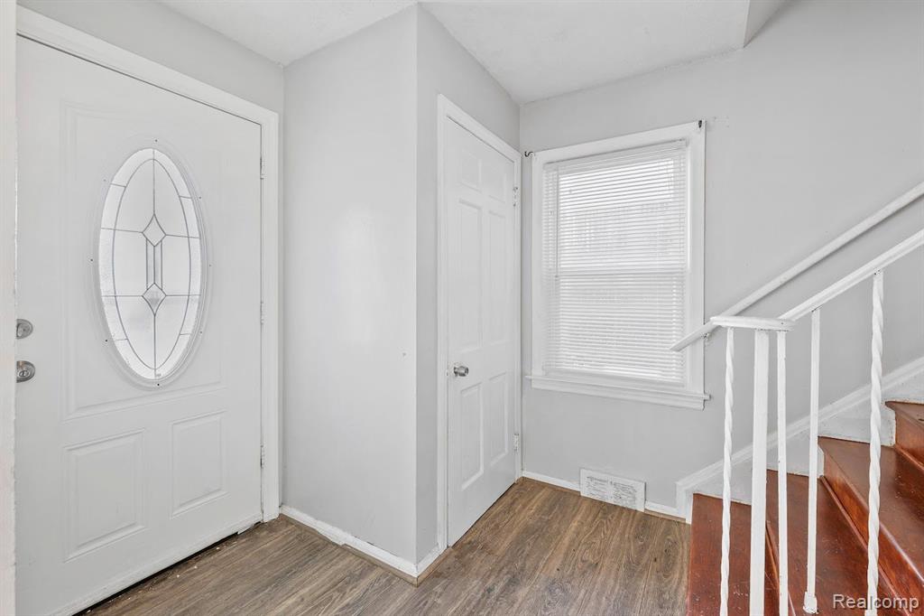 7747 APPOLINE Street, Dearborn, MI 48126 — Photo 15