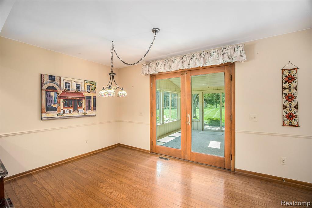8477 Ranch Estates Road, Clarkston, MI 48348 — Photo 9