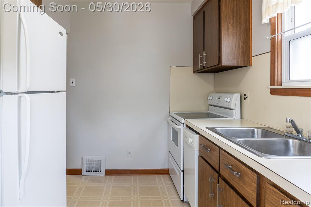 4156 Burns Avenue, Lincoln Park, MI 48146 — Photo 16
