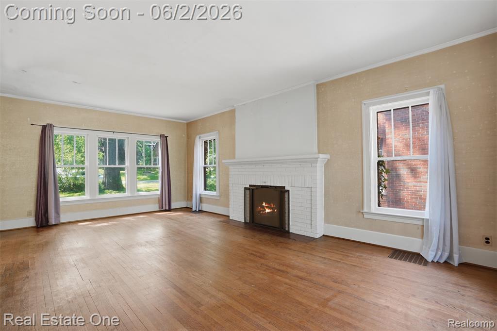 8606 Hendrie Boulevard, Huntington Woods, MI — Photo 9