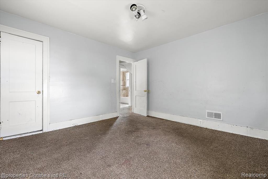 14232 LAUDER Street, Detroit, MI 48227 — Photo 17