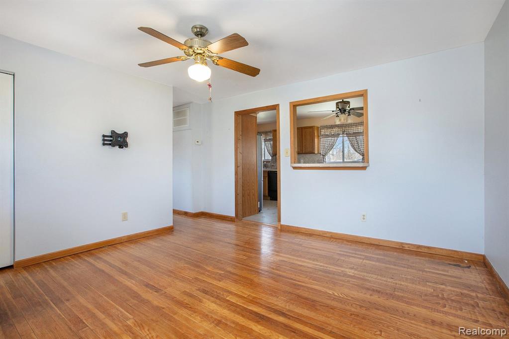 1163 FALL RIVER Road, Ypsilanti, MI 48198 — Photo 5