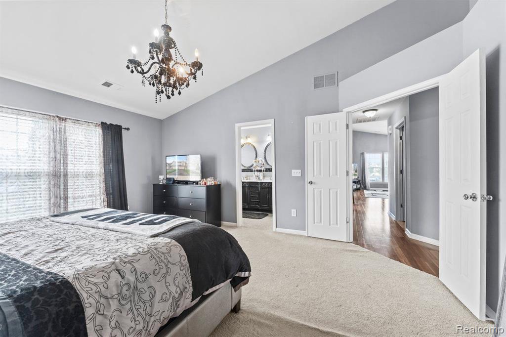 26626 KIRKWAY Circle, Woodhaven, MI 48183 — Photo 14