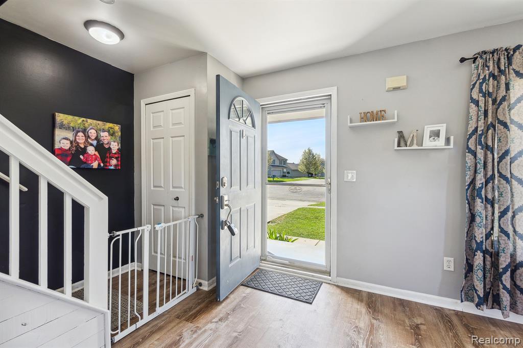 507 TANIA Trail, Linden, MI 48451 — Photo 5