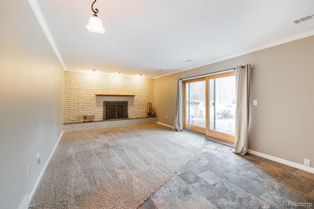 8064 WOOD Drive, Grosse Ile, MI 48138 — Photo 9