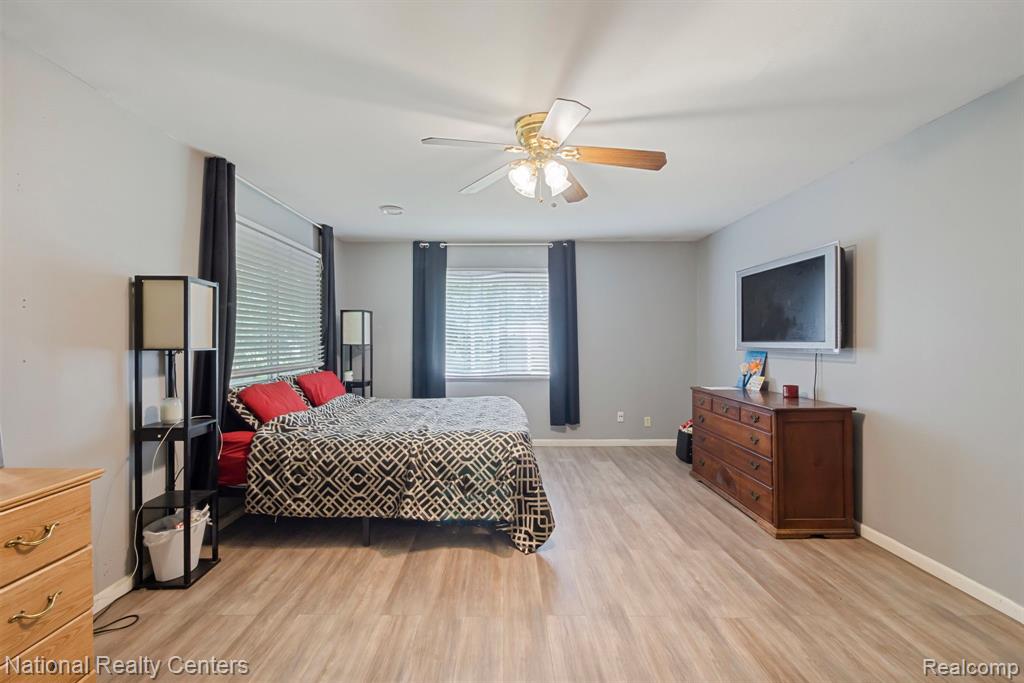 6235 Williams Lake Road, Waterford, MI 48329 — Photo 14