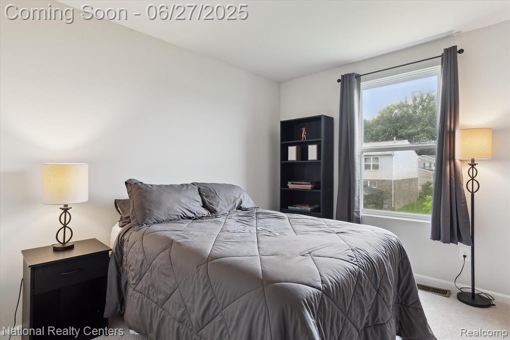 5241 Marie Lane, Sterling Heights, MI 48310 — Photo 26