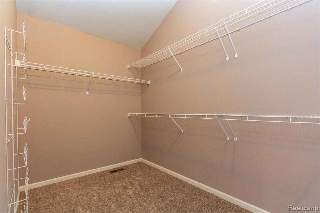 878 Dakota, Rochester Hills, MI 48307 — Photo 24