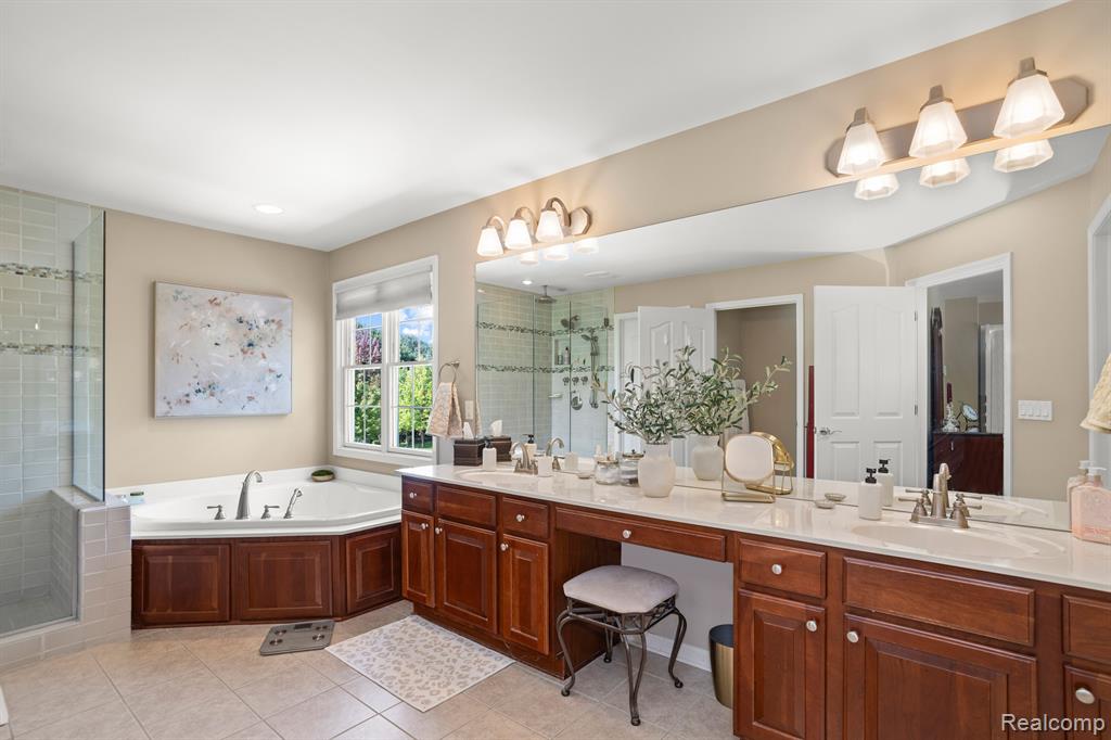 50548 AMBERLEY Boulevard, Canton, MI 48187 — Photo 36