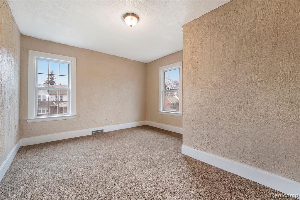 221 W Grixdale, Highland Park, MI 48203 — Photo 28