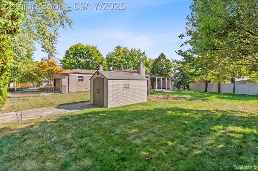 41885 Coulon Drive, Clinton Twp, MI 48038 — Photo 28