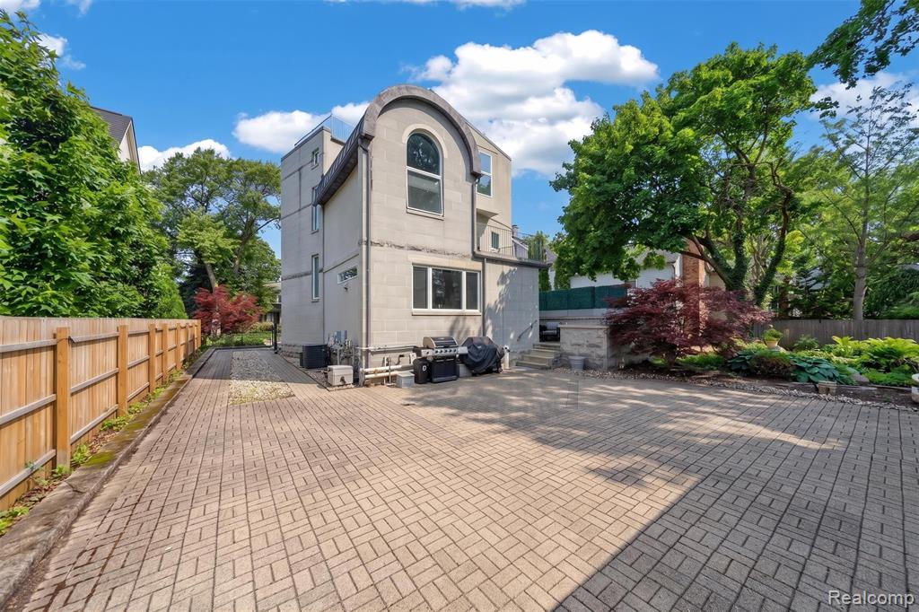 750 Hazelwood Street, Birmingham, MI 48009 — Photo 65