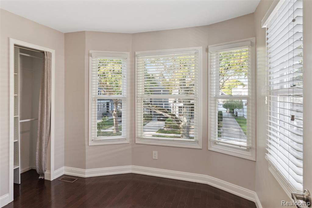 986 Smith Avenue, Birmingham, MI 48009 — Photo 29