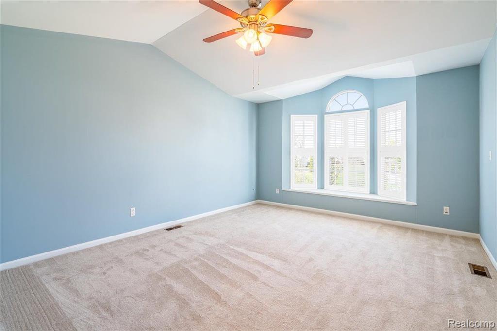 9429 MADISON Drive, Belleville, MI 48111 — Photo 26