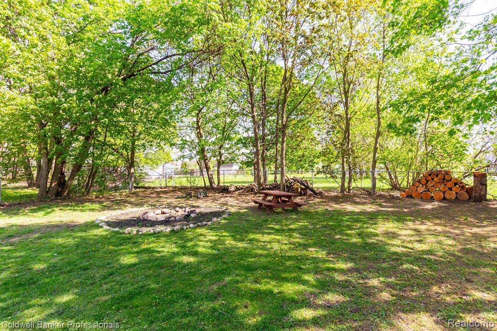 22 DAVISON Street, Oxford, MI 48371 — Photo 30