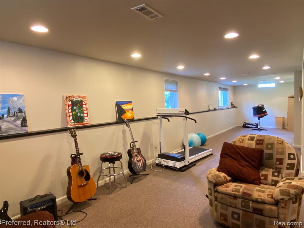 8360 OPAL Drive, Westland, MI — Photo 35