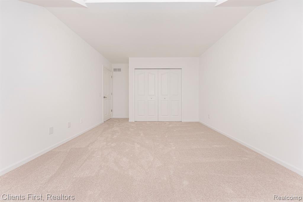 39603 GREENBRIER Court, Northville, MI 48168 — Photo 33