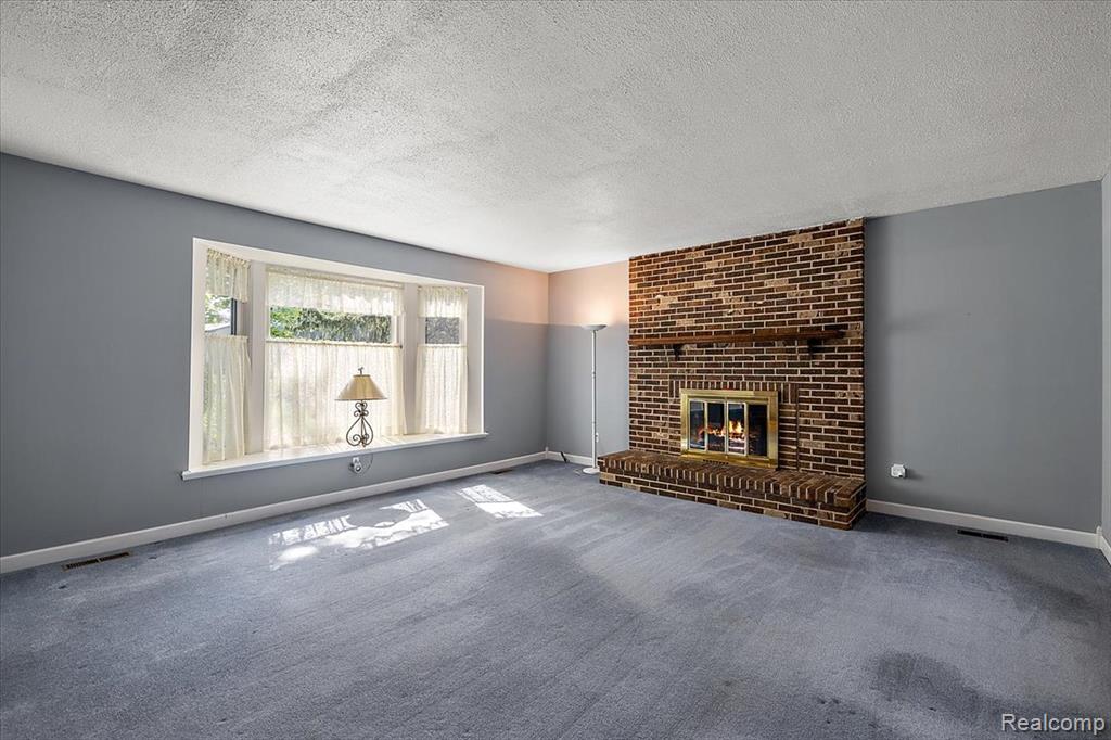 2947 SUN TERRACE Drive, Hartland, MI 48353 — Photo 10