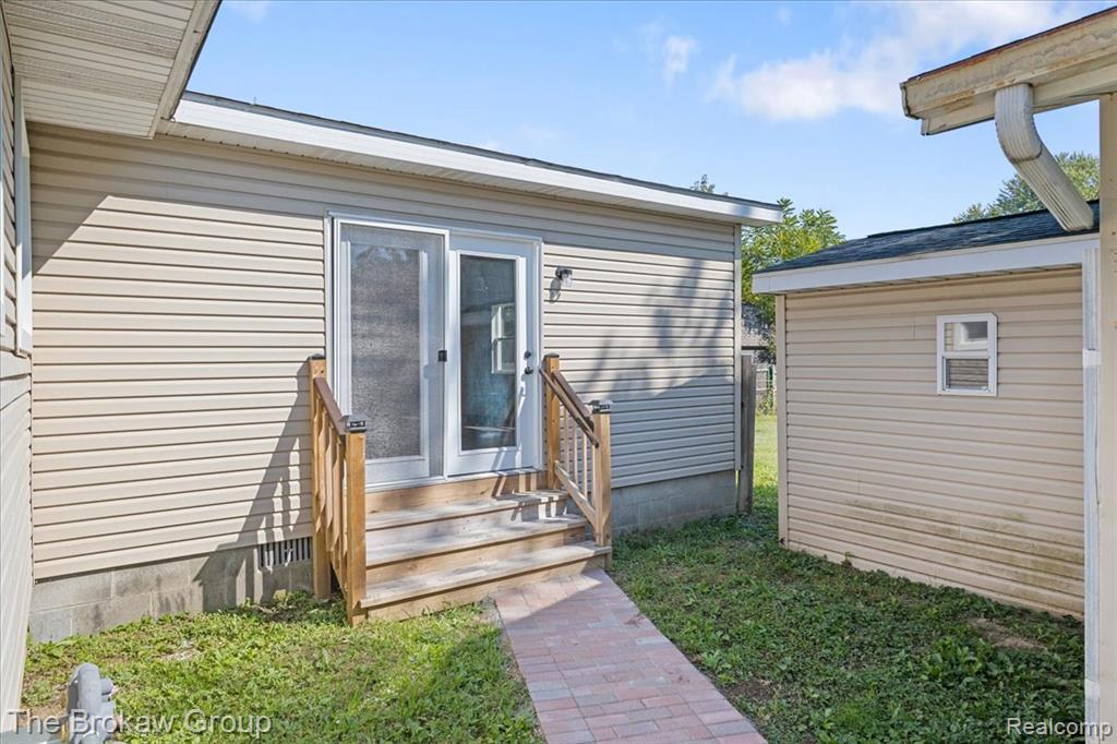 4062 N Belsay Road, Flint, MI 48506 — Photo 38