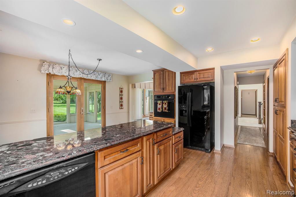 8477 Ranch Estates Road, Clarkston, MI 48348 — Photo 11