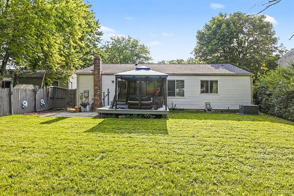 5540 New Meadow Drive, Ypsilanti, MI 48197 — Photo 22
