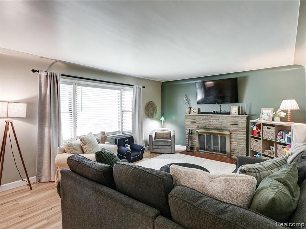 825 Sanborn Street, Port Huron, MI 48060 — Photo 5