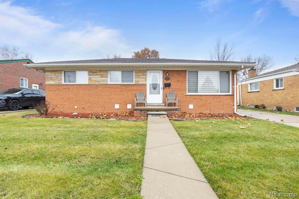 6109 KINLOCH Street, Dearborn Heights, MI 48127 — Photo 9