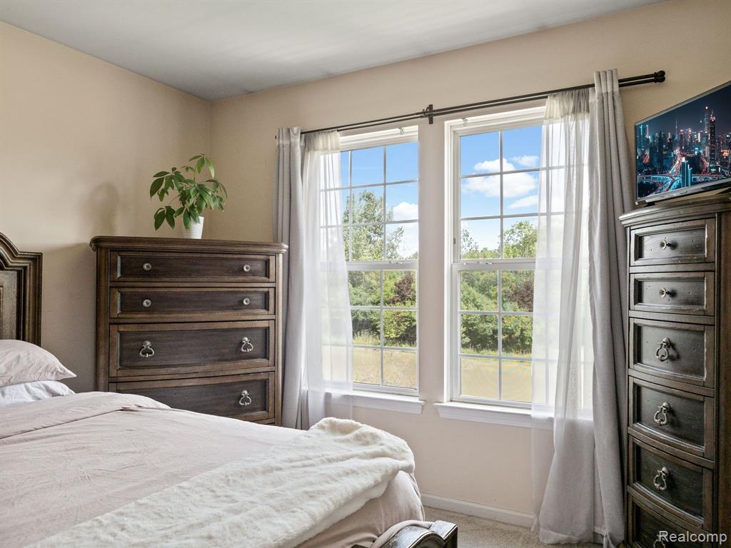 4081 HUNTERS Circle E, Canton, MI 48188 — Photo 13