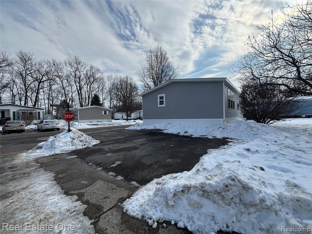 573 Turquoise Drive, Whitmore Lake, MI 48189 — Photo 19