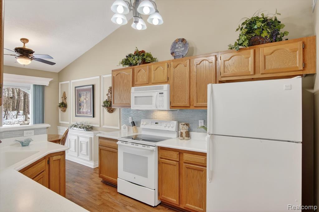 6456 Pembrook Drive, Westland, MI — Photo 18