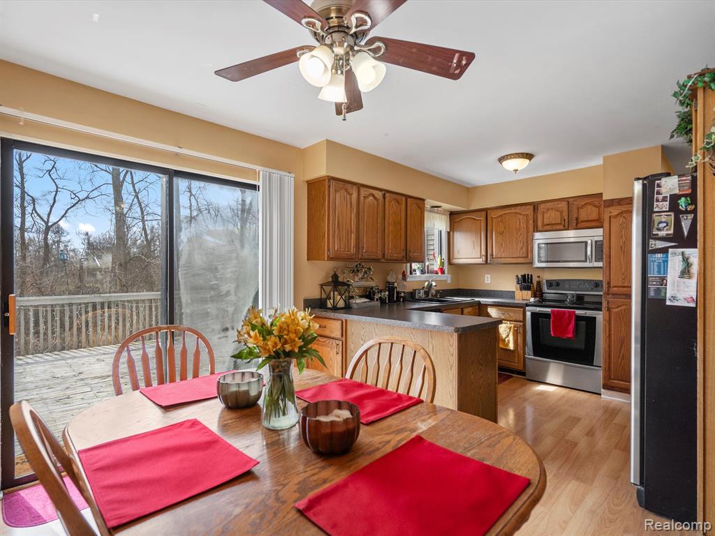 4872 LORE Drive, Waterford, MI 48329 — Photo 10