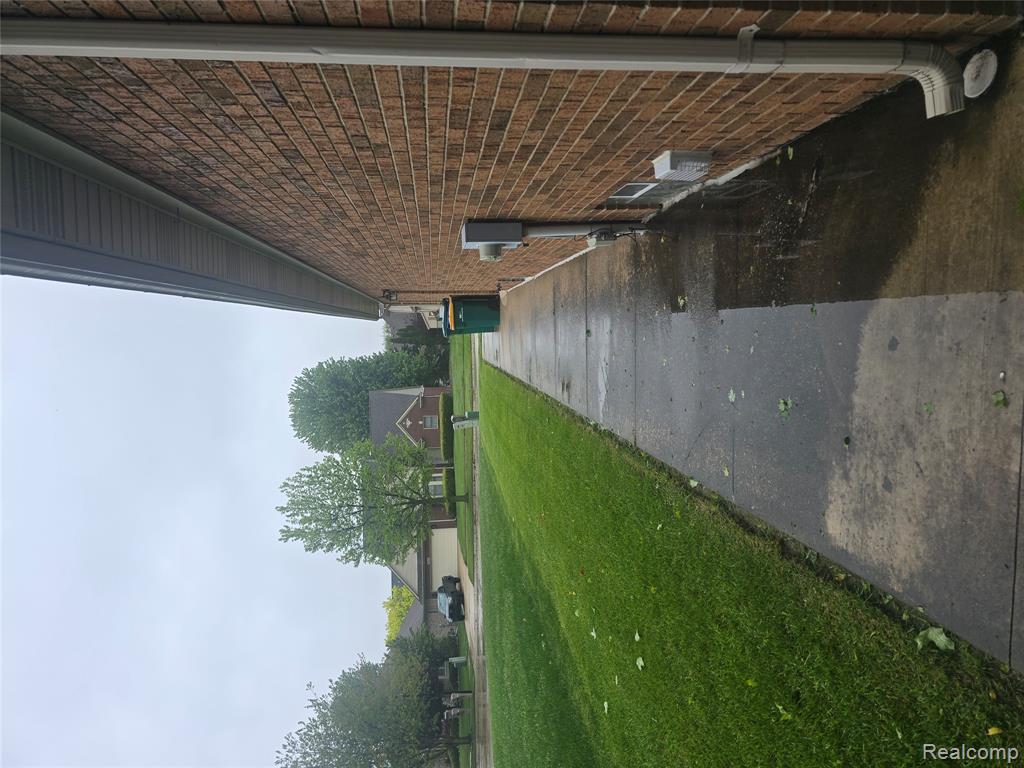 35050 Newport Court, New Baltimore, MI 48047 — Photo 6