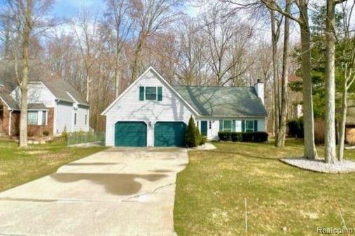 3686 E Surrey Lane, Fort Gratiot, MI 48059 — front exterior