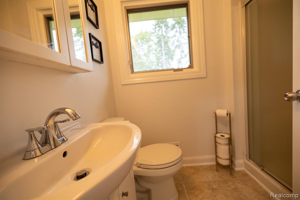 8268 Fox Bay Drive, White Lake, MI — Photo 15