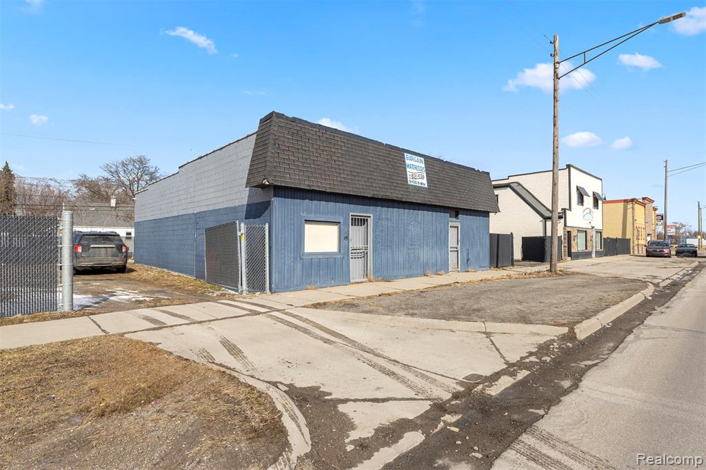 12434 8 Mile Road, Warren, MI 48089 — Photo 26