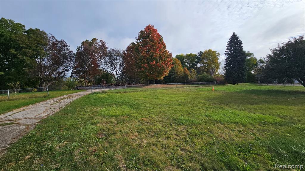 4022 Beecher Road, Flint, MI 48532 — Photo 3