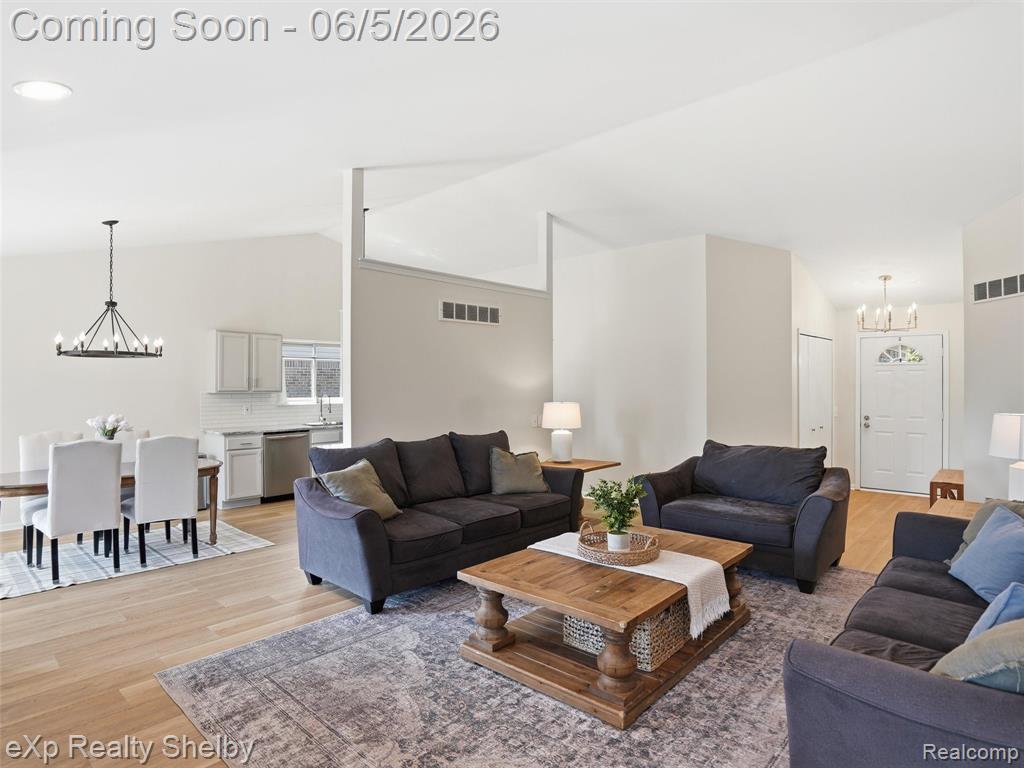 46048 Duke Drive, New Baltimore, MI — Photo 10