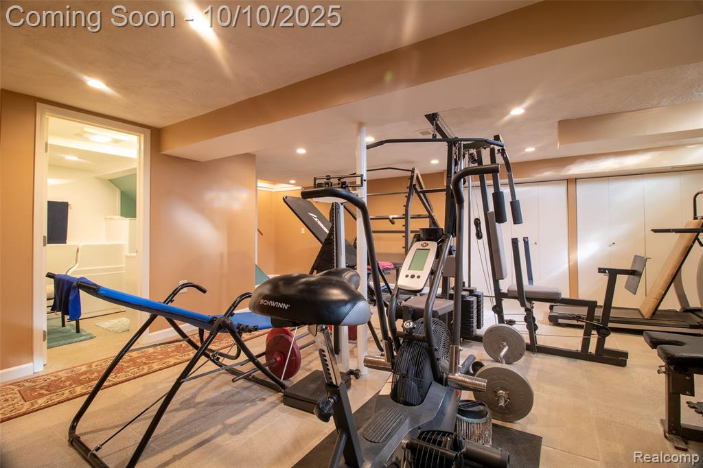 22321 N Fairway Drive, Woodhaven, MI 48183 — Photo 42