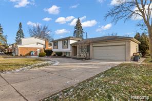 4058 Colonial Boulevard, Troy, MI 48085 — Photo 3
