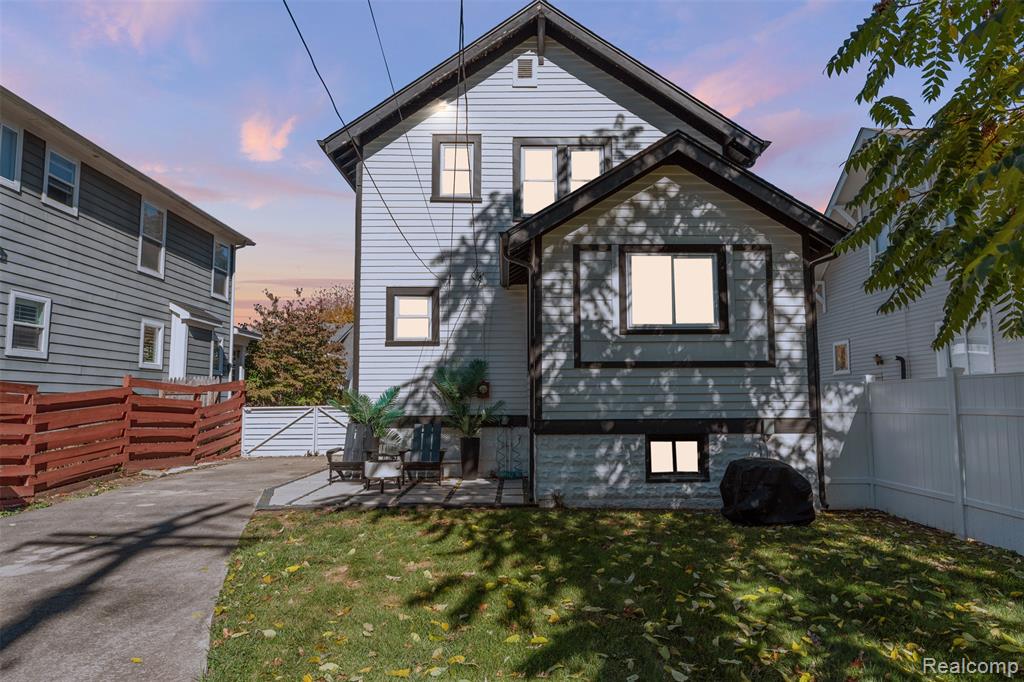 610 E Farnum Avenue, Royal Oak, MI 48067 — Photo 21