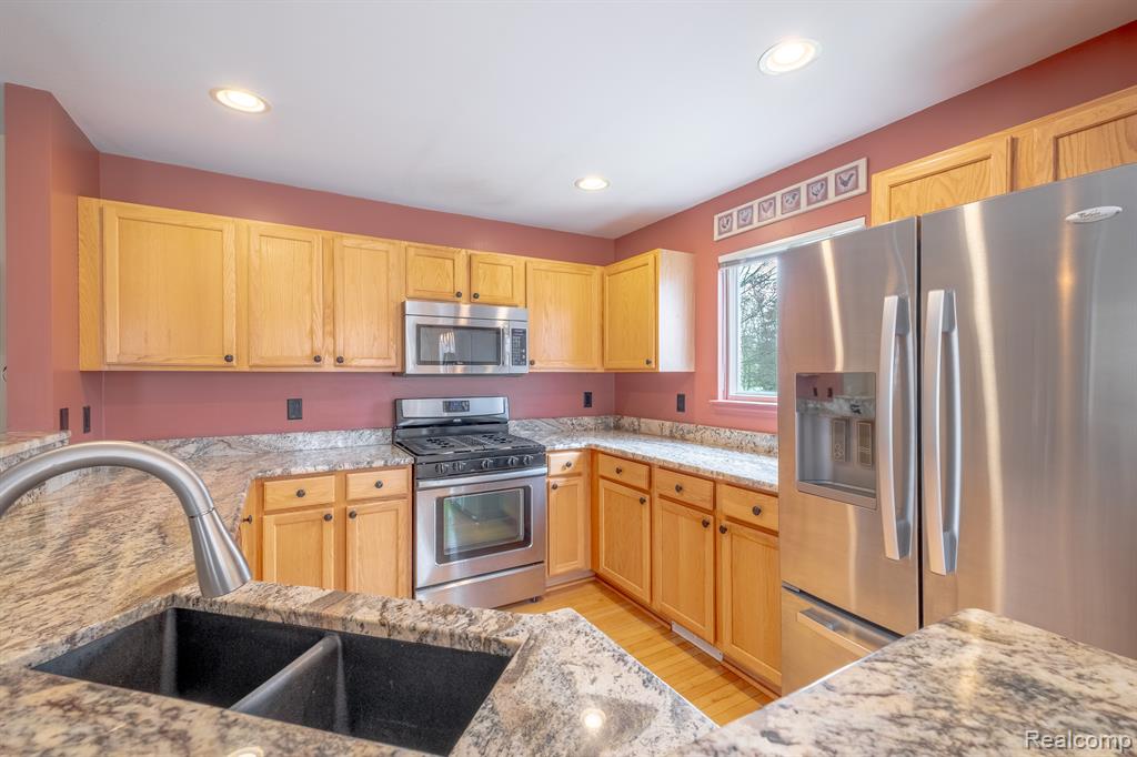 5320 DEER Trail, Linden, MI 48451 — Photo 6