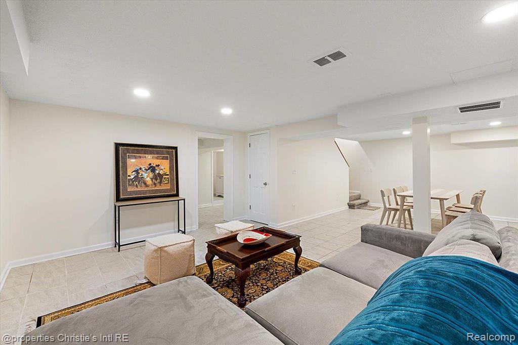 536 Middlesex Road, Grosse Pointe Park, MI 48230 — Photo 39