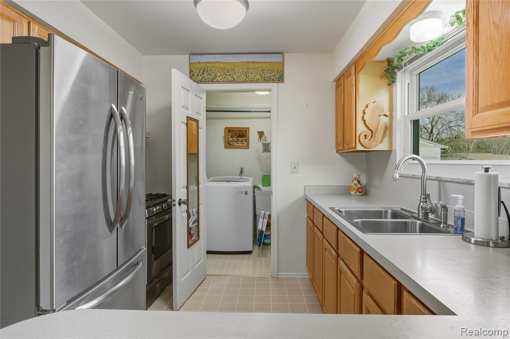 5134 N Jennings Road, Flint, MI 48504 — Photo 16