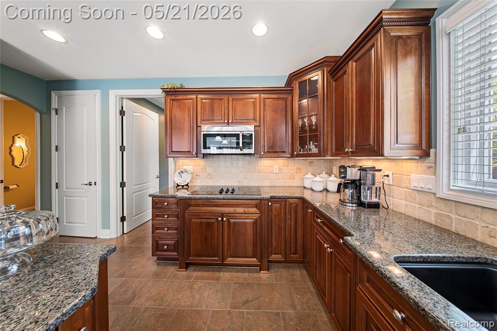 8425 Grays Drive, Grosse Ile, MI 48138 — Photo 18