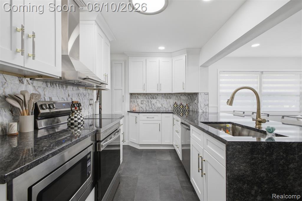 32120 Bock Street, Garden City, MI — Photo 8