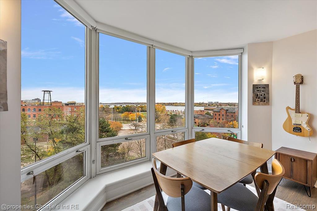 250 E Harbortown Drive, 705, Detroit, MI 48207 — Photo 13