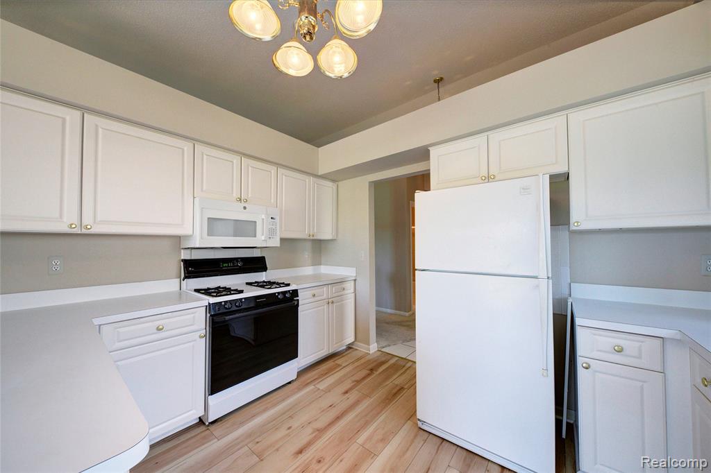 1913 Pebble Creek Drive, Canton, MI 48188 — Photo 15