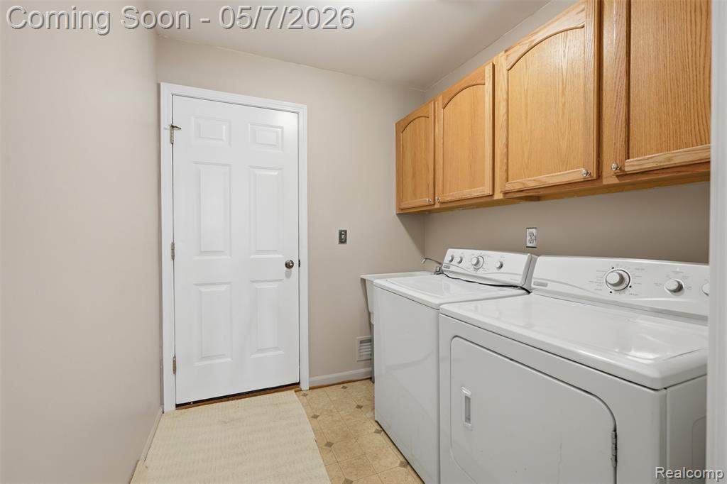 49118 Hawksburry Road, Canton, MI 48188 — Photo 16