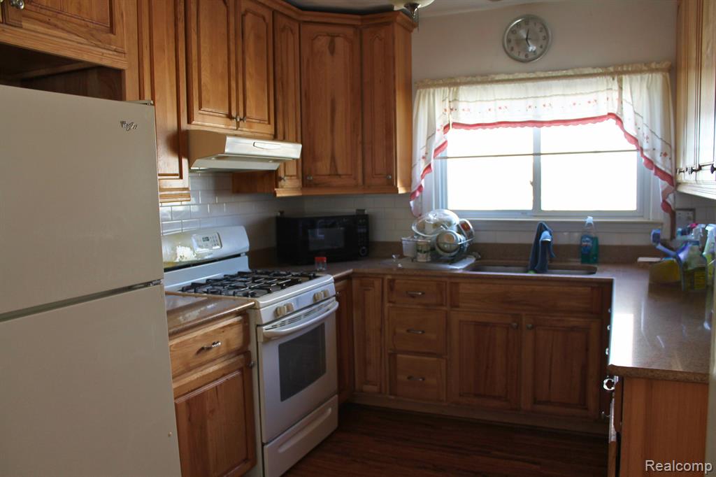 619 BENTLEY Drive, Monroe, MI 48162 — Photo 4