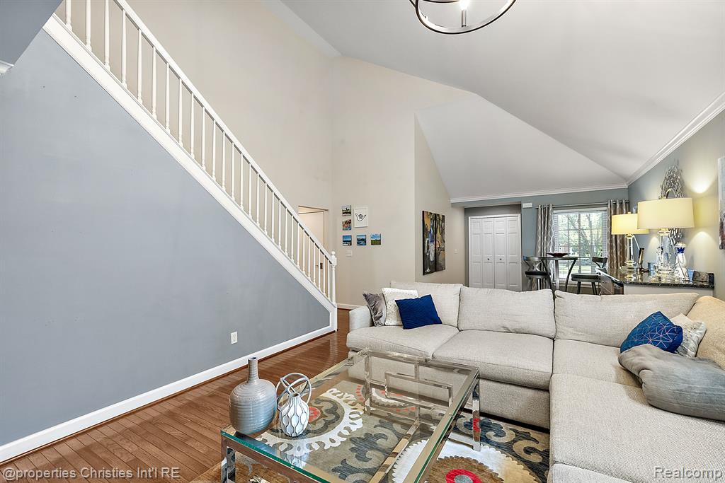 301 JAMES Circle, Royal Oak, MI 48067 — Photo 9